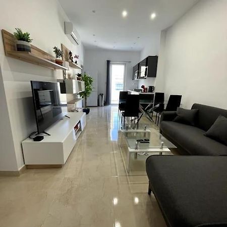 Brand New Appartement Of Two Bedrooms In Sliema Extérieur photo