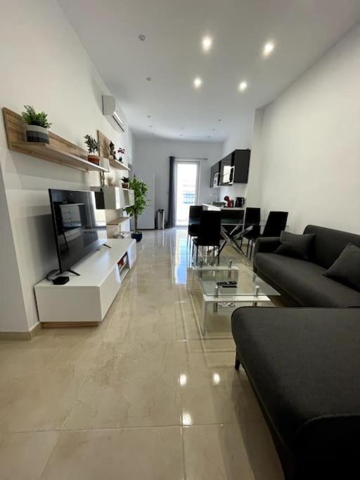 Brand New Appartement Of Two Bedrooms In Sliema Extérieur photo