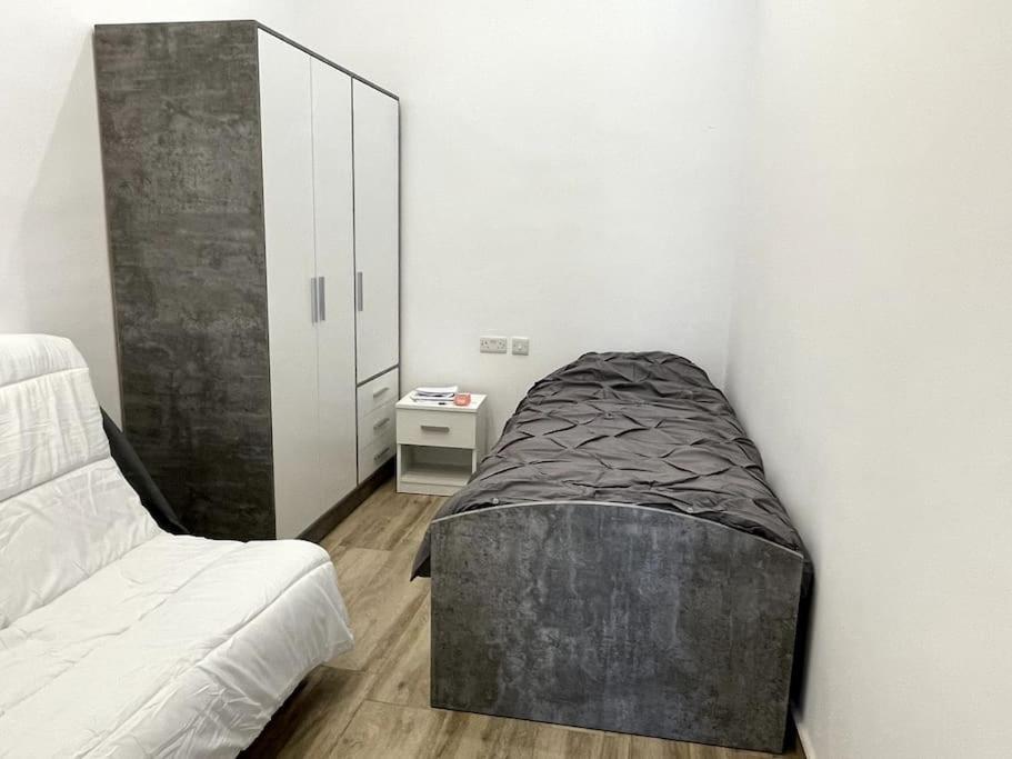 Brand New Appartement Of Two Bedrooms In Sliema Extérieur photo